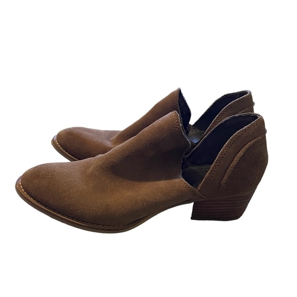 Jane Women’s Leather Slip On Booties - Picture 1 of 9